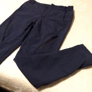 Women’s SNOW PANTS with easy access pockets